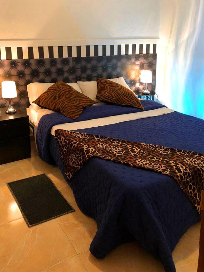 La Reina De Gran Via - Parking Tph Bed and Breakfast Madrid Eksteriør billede